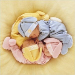 赤ちゃんに一晩中寝てもらうようにする方法