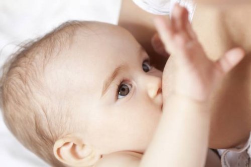 授乳は親と赤ちゃんのスペシャルな時間-baby- breast