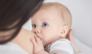 授乳は親と赤ちゃんの特別な時間