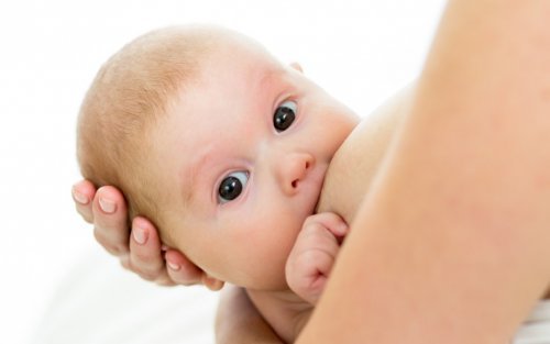 授乳は親と赤ちゃんのスペシャルな時間- breastfeeding