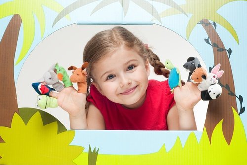 パペットで遊ぶ