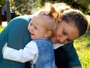 赤ちゃんを泣いたままにしてはいけない