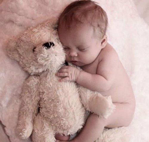 赤ちゃんを一晩通して寝かせる