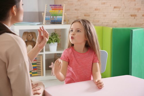 怒りを表す女の子
