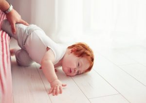 子供が頭を何処かにぶつけてしまったら何をすべきか