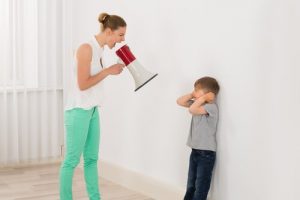 オレンジ色のサイ:子供に怒鳴らない方法
