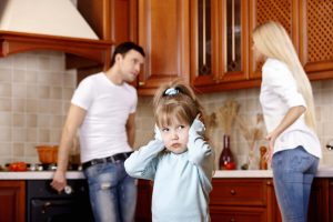親の機嫌が子供の感情発達に影響する