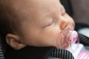 赤ちゃんの生後7か月目の発達