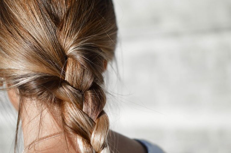 ショートのヘアスタイル