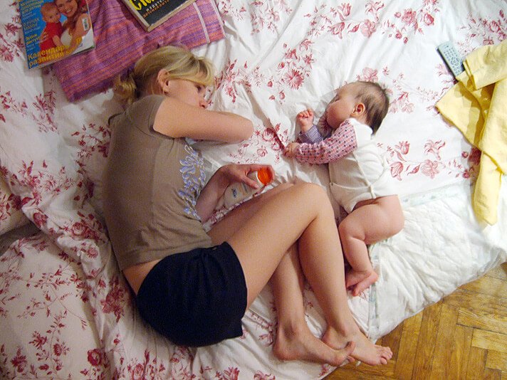 子どもと一緒に寝ることのメリットとデメリット