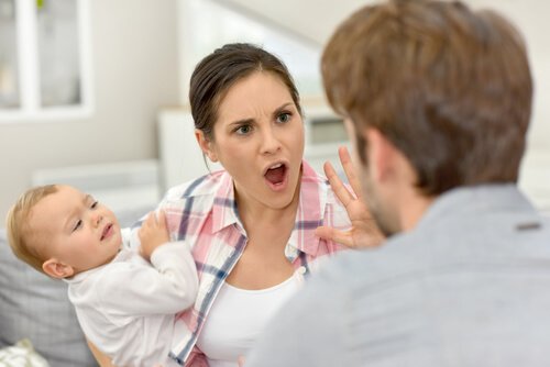 子供の前で言い合うことは大きな間違い