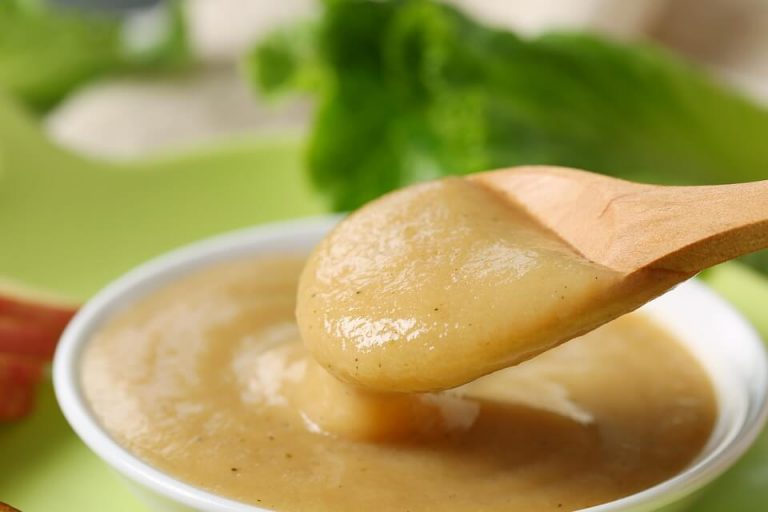 スプーンで食べることで様々な身体的発達につながります