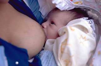 母乳育児を選ぶ