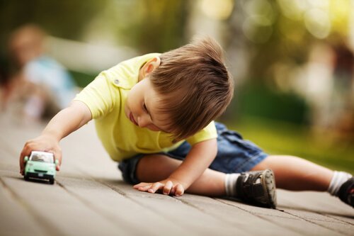 子どもに適切なおもちゃを