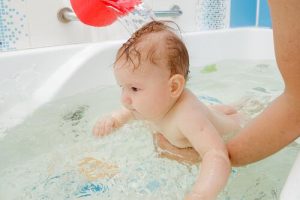 赤ちゃんの沐浴