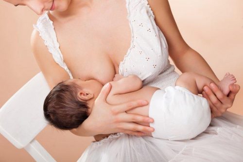 母乳の出を良くする方法とは?