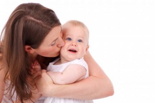 赤ちゃんを沢山抱いてあげるのはなぜ大事なのでしょう？：愛着理論