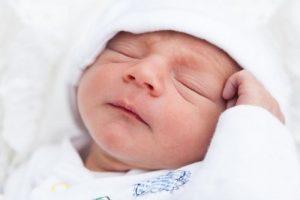 赤ちゃんが眠りにつけない5つの理由