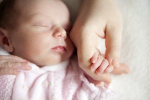 赤ちゃんと接する前に手洗いが必要な理由