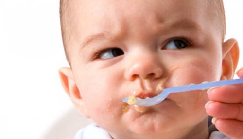 赤ちゃんが食事を拒否する時どうすればいいの？