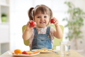 学習に効果的な15種類の食べ物について