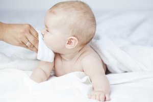 子どもの鼻水への対処法とは?