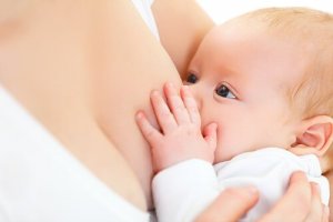 母乳をあげるのに最適な授乳の姿勢