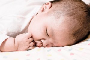寝ている間に赤ちゃんがうつぶせになってしまったら