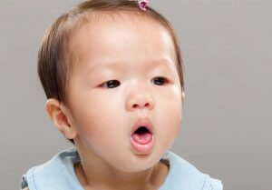 子どもが食事中に喉を詰まらせたらどうしたらいいの?
