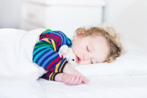 赤ちゃんや子供にとってのお昼寝の重要性