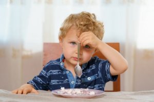 子どもの体重が平均を下回っている:原因や対策は?