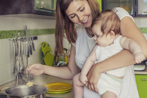 授乳中の女性は何を食べれば良いの？