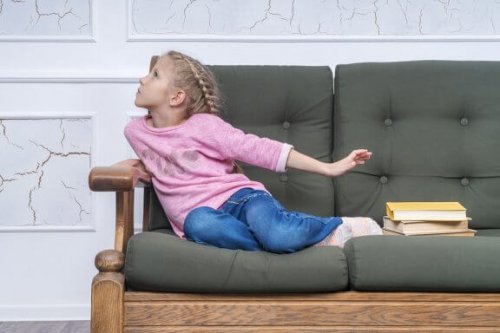 子どもが言い訳をして学校に行きたがらない時はどうすれば?