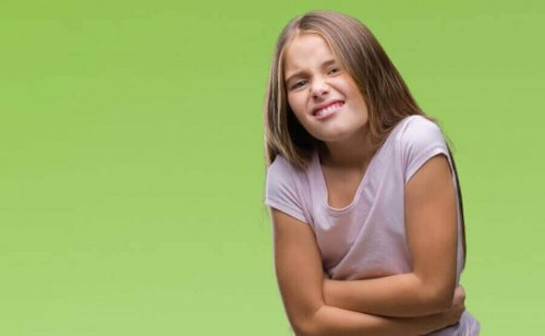 腹痛を訴える子ども 子ども 機能性腹痛