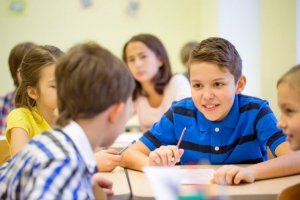 教室騒がしくしてしまう子供たち:私たちがしてあげられること