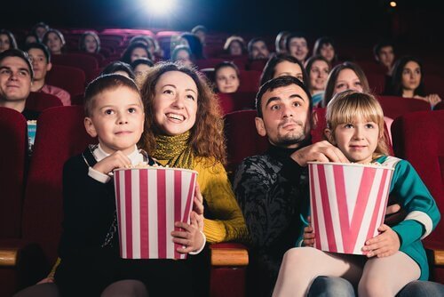 家族と映画　映画　子ども　影響