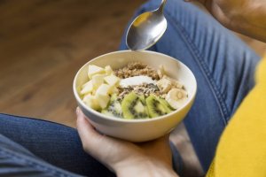 妊娠中の不快感を軽減する6つのヘルシーフードについて