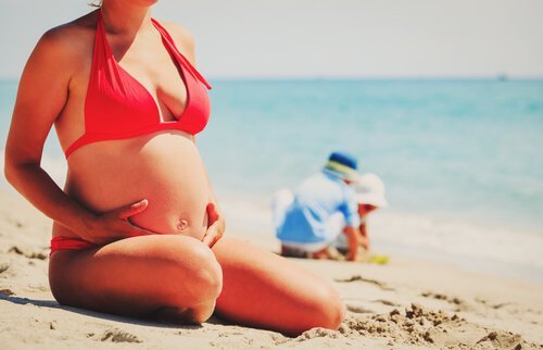 夏を過ごす妊婦さん 夏 妊婦 アドバイス