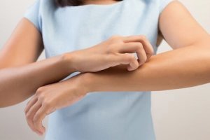身体がしびれを感じる原因とは?