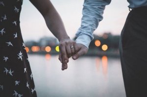 パートナーとの口論をやめる為の7つのカギとは?