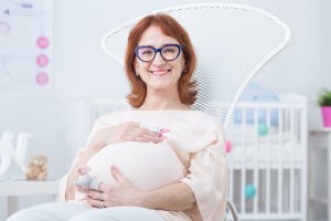 高齢で子どもを産むことについて:危険なことなの?
