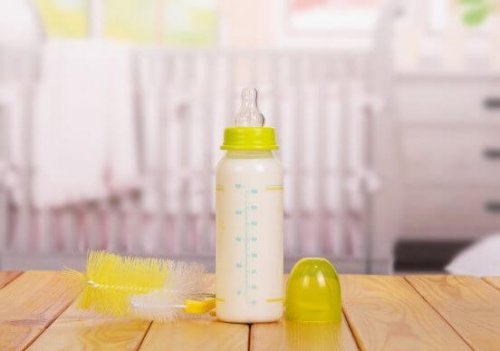間違ってないですか?哺乳瓶の正しい洗い方を見てみよう