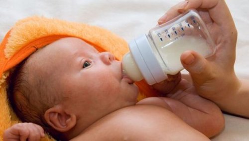 授乳中 乳児   胃食道逆流症 赤ちゃん
