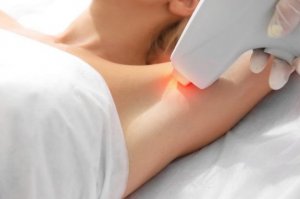 気になる疑問:妊娠中にレーザー脱毛ってしてもいいの?