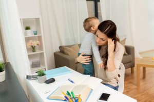 勉強したいママ必見!産後に大学に戻るための5つのアドバイスとは?