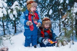 今シーズンはやりたい!家族でできる雪遊び10選