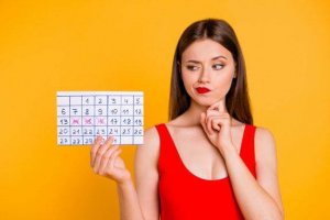 思春期における月経周期の変化:不規則な生理は普通のこと?