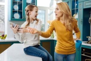 親は子供のソーシャルメディアをチェックしてもいいの?