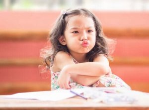 子どもの悪い行いを正すエクスティンクション・テクニック