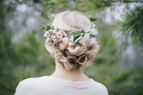 ブライダル・ヘッドピース ：花の髪飾り